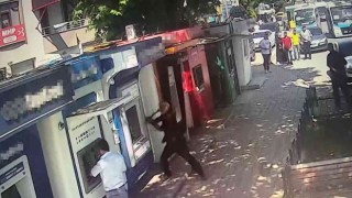 Yalovada ATMlere çekiçle saldırarak paramparça etti