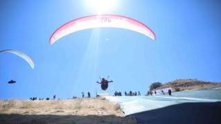 Ali Dağında yamaç paraşütü heyecanı