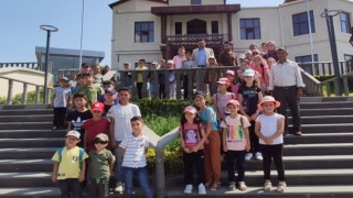 Karacaörenli çocuklar Adnan Menderes Demokrasi Müzesini gezdi