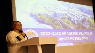 Avrasya Üniversitesinde 2022-2023 Akademik yılı törenle başladı