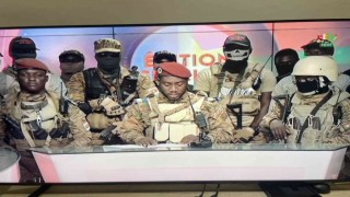 Burkina Fasoda ordu, yönetime el koydu