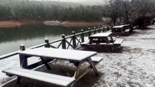 Türkiyenin ilk milli parkı beyaza büründü