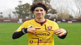 Guillermo Ochoa, Salernitanaya transfer oldu