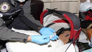 Süleyman Soylunun yönettiği operasyonda uyuşturucular bebek pusetinden çıktı