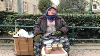 72 yaşındaki Gül teyze: Bir tek devletten aldığım yaş aylığım var