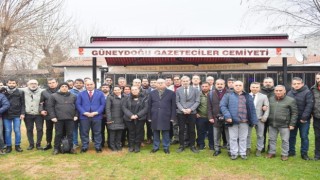 Diyarbakır Valisi gazetecilerle bir araya geldi