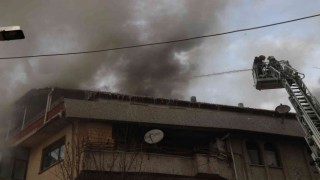 Sakaryada mahalleliyi sokağa döken yangın: Ekipler seferber oldu