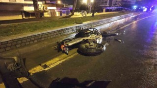 Aydında motosikletli polis timi otomobille çarpıştı: 2 polis yaralı
