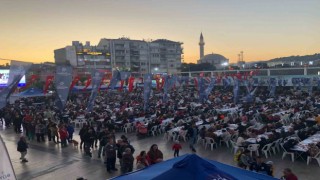 Büyükşehirin iftar sofralarında vatandaşla buluşmaya devam ediyor