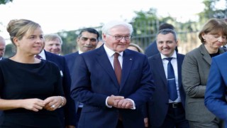 Almanya Cumhurbaşkanı Steinmeierden Türk derneğine ziyaret