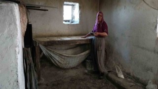 Diyarbakırda 25 yıldır ekmek, taş fırında kadın elinden çıkıyor