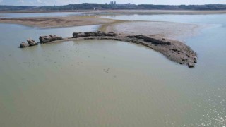 Adana Seyhan baraj gölünde sular çekildi antik kent ortaya çıktı