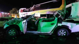 Bakan Yerlikaya: Mersindeki kazada 10 vatandaşımız hayatını kaybetti, 39 vatandaşımız ise yaralandı