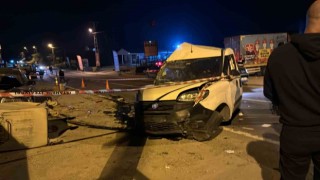 Çatalcada feci kaza: 1 ölü, 3 yaralı