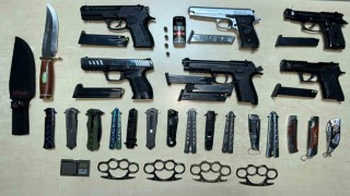 Çukurova polisi 36 silah ele geçirirken 251 suçluyu yakaladı