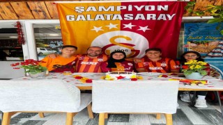 Evliliklerinin 17. yıl dönümünü Galatasaray şampiyonluğuyla beraber kutladılar