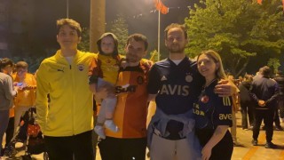 Fenerbahçeli çift Galatasarayın şampiyonluk kutlamalarına katıldı