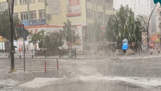 Ispartada dolu yağışı etkili oldu, sürücüler zor anlar yaşadı