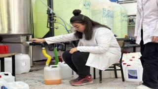 Lise öğrencileri ayda 10 ton kimyasal temizlik ürünü üretiyor