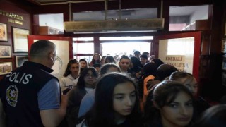 Öğrenciler LGS ve YKS sınavı öncesi Türkiyede ilk defa Bilecikte yapılan prova sınavına girdi