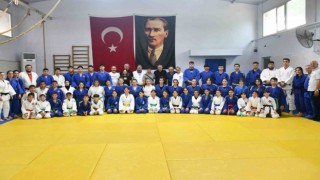 Yunusemreli judocular Türkiye ve Balkan şampiyonalarına hazır