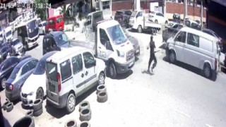 Zeytinburnunda polisten kaçan kaçak işçiye araba çarptı