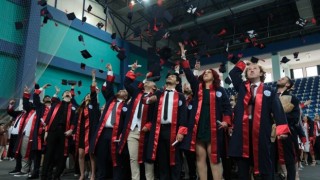 KSBÜ Tıp Fakültesinden 173 öğrenci mezun oldu