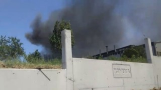 Tekirdağda fabrika yangını: Gökyüzü siyah örtü ile kaplandı