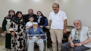 108 yaşındaki Kadir dede Türkçe ezan baskısını anlattı
