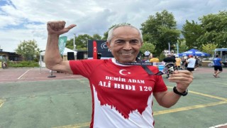Demir Adam lakaplı 75 yaşındaki Ali Bıdı, Triatlon Türkiye Kupasında ikinci oldu